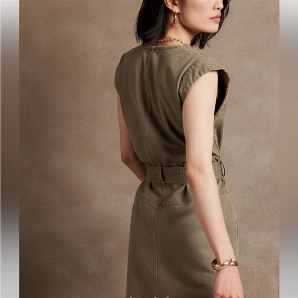 Banana Republic SPLIT-NECK MINI DRESS - Picture 2 of 7